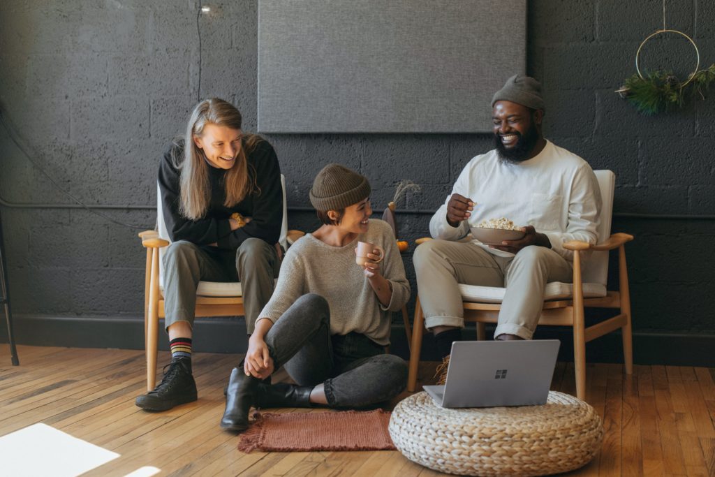4 dicas para alugar apartamento com amigos